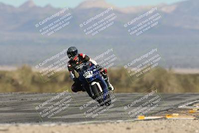 media/Dec-07-2025-CVMA (Sun) [[3e7d2de5dc]]/Race 8-Middleweight Shootout/